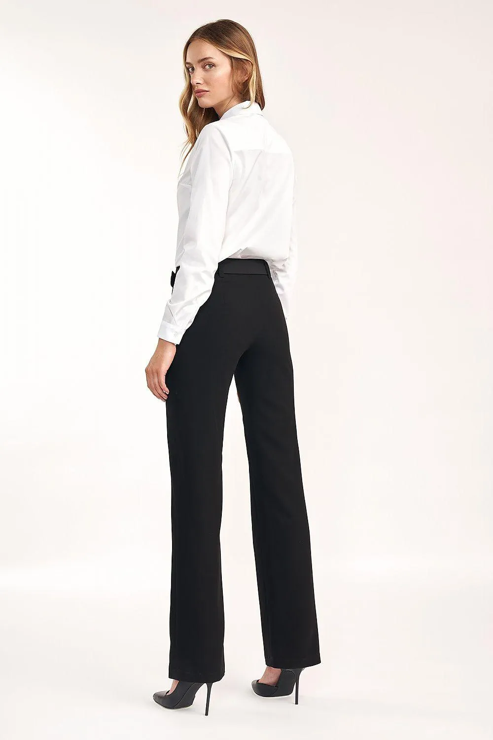 Chic White Cotton-Blend Slim-Fit Shirt with Modern Collar and Short Cuffs