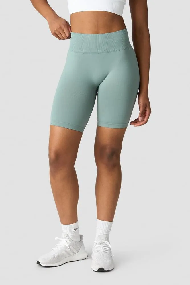 Define Seamless V-shape Biker Shorts