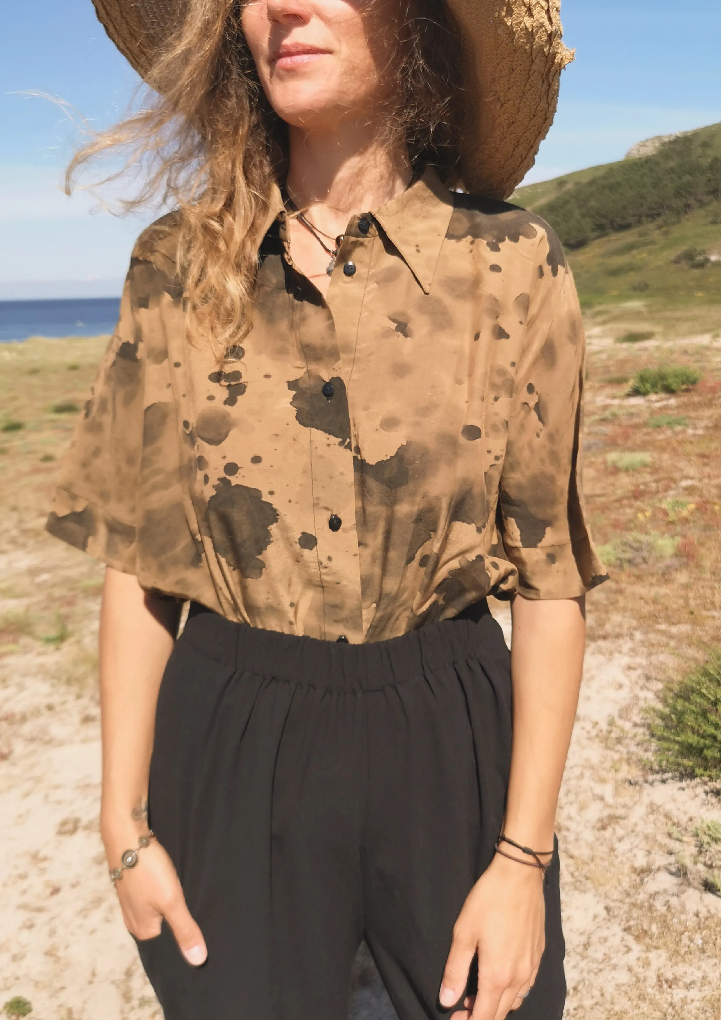 HOMEMADE - UNIQUE BLOUSE UNISEX - HAND PAINTED - gold / black