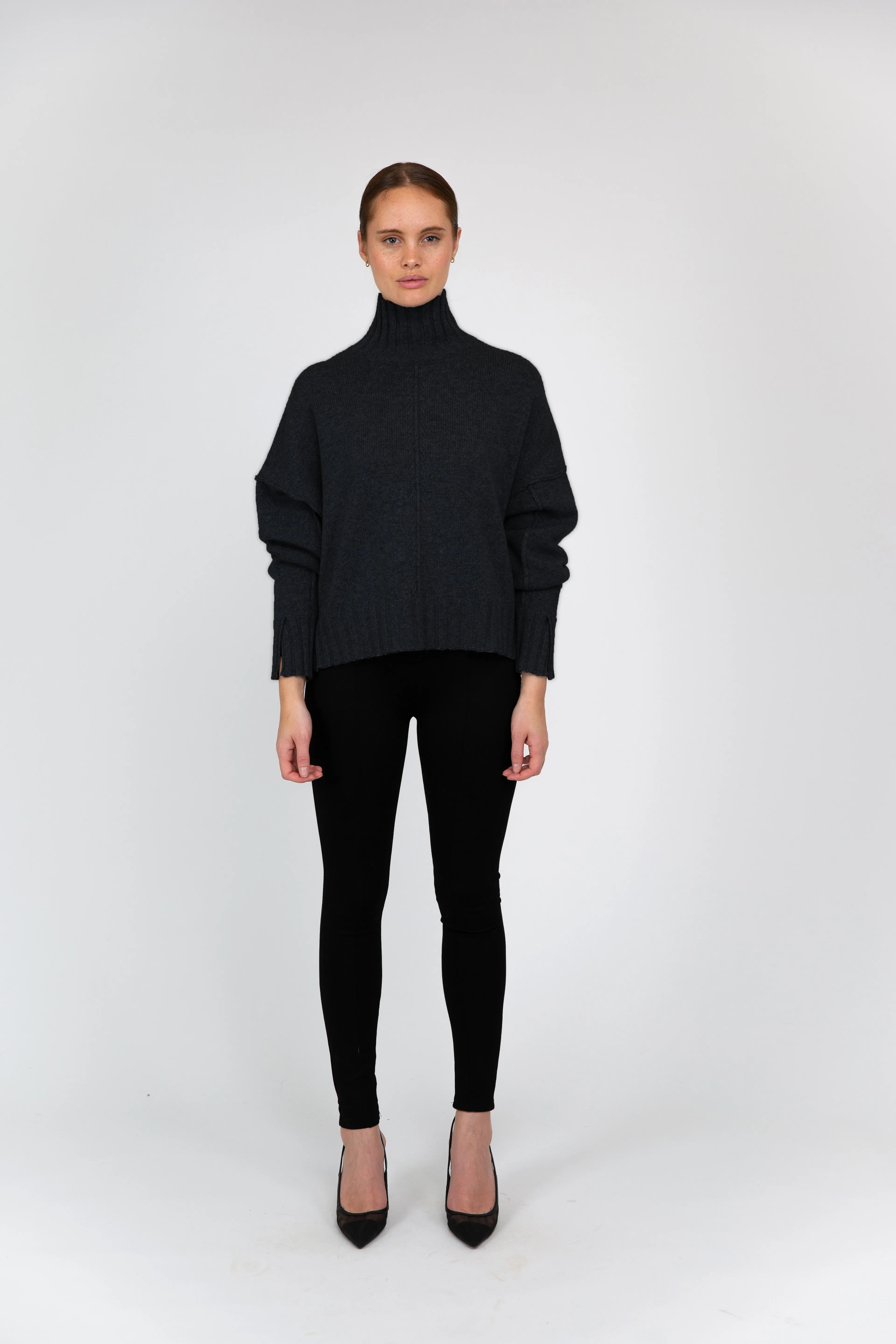 VAN KUKIL TURTLE NECK JUMPER