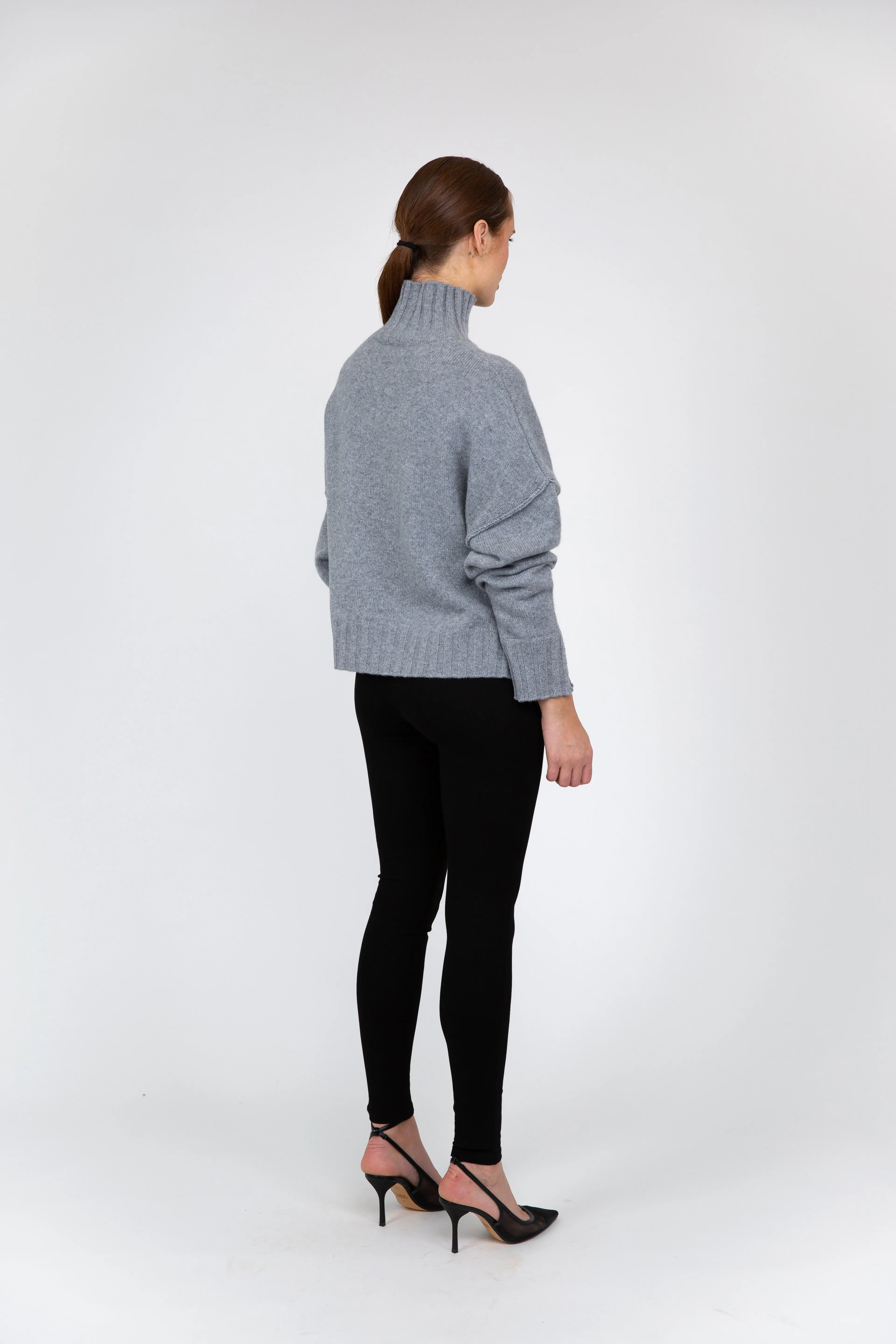 VAN KUKIL TURTLE NECK JUMPER